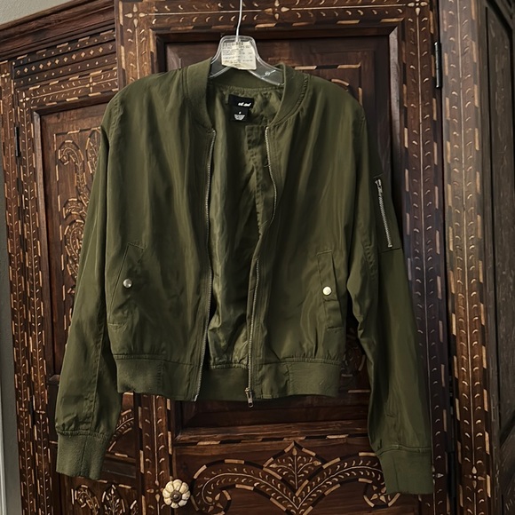 Bomber jacket - Picture 2 of 4